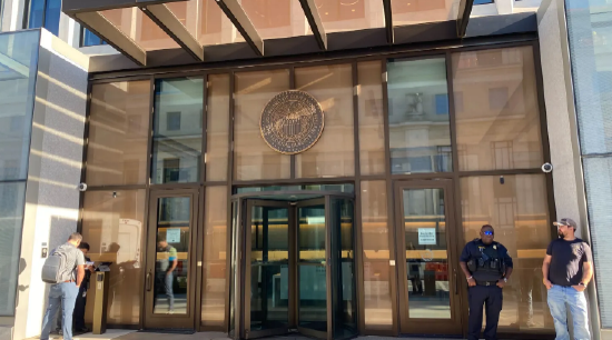 君润宜保 特朗普将丽莎·库克解雇后，她是否还在办公室，美联储对此保持沉默